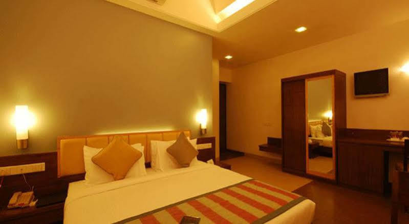 Hotel Sadanand Regency Pimpri-Chinchwad Exterior photo