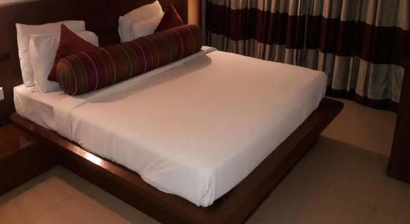Hotel Sadanand Regency Pimpri-Chinchwad Exterior photo
